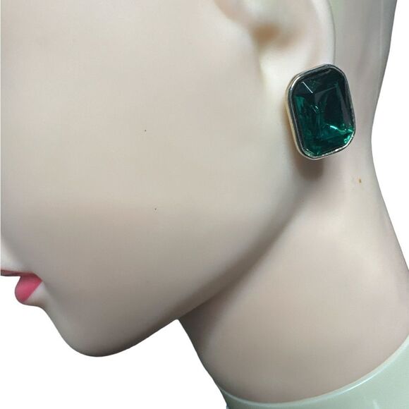 Beautiful vintage looking 3 pairs of earrings - Picture 8 of 8